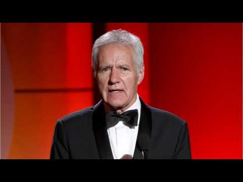 VIDEO : Alex Trebek Dresses Up For The ?Jeopardy!? Halloween Episode