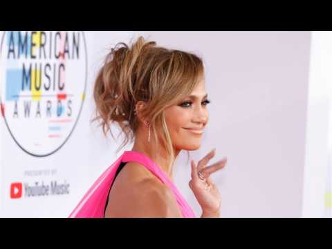 VIDEO : Jennifer Lopez Switches Up Hairstyle Once Again