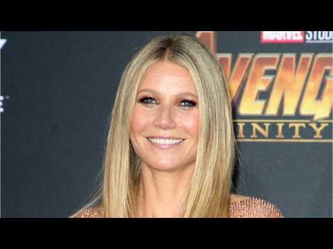 VIDEO : Gwyneth Paltrow Shares Her Wedding Dress With Fans