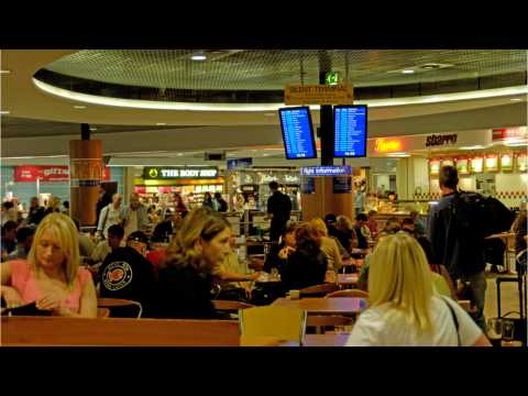 VIDEO : What To Do In An Airport If Your Flight's Delayed This Holiday Season