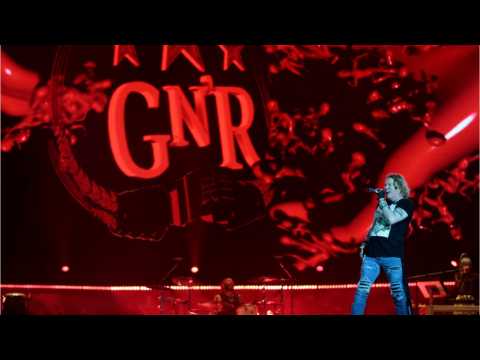 VIDEO : Axl Rose Ends Concert Due To Illness