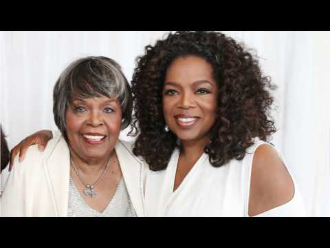 VIDEO : Oprah Winfrey Honors Her Late Mother Vernita Lee