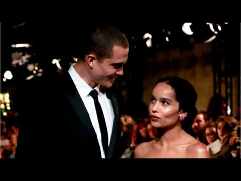 VIDEO : Newly Engaged Zoe Kravitz Hits The Town With Her Fiance
