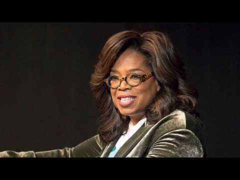 VIDEO : Gayle King Talks About What It's Like To Spend The Holidays With Oprah