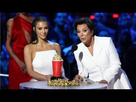 VIDEO : Kardashians Use People's Choice Awards Speech To Thank Firefighters
