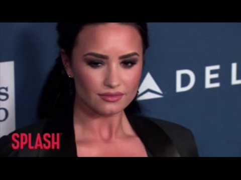 VIDEO : Demi Lovato defends her team from criticism