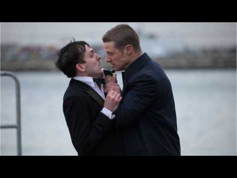 VIDEO : 'Gotham' Final Season Set Photos Reveal Classic Comic Costumes