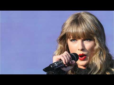 VIDEO : Taylor Swift Fights For Better Payout In Music Industry