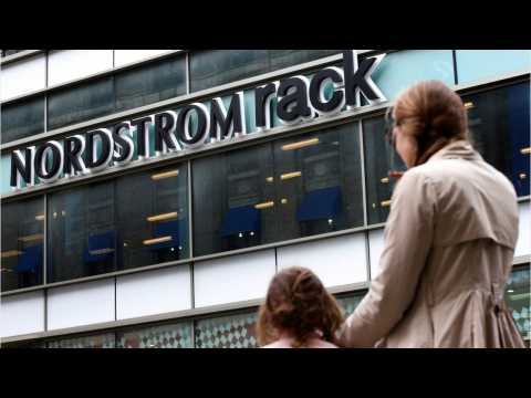 VIDEO : Retailers Start Black Friday Earlier Than Normal