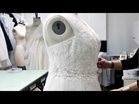 VIDEO : Couple Surprises Wedding Guests W/ Ancestry Breakdowns
