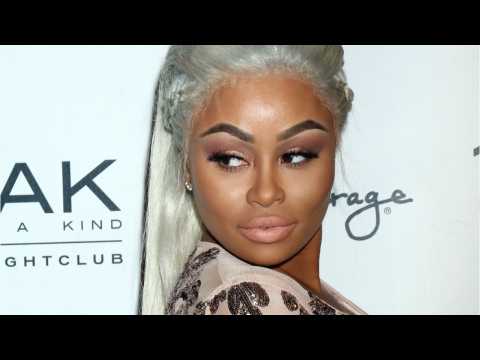 VIDEO : Blac Chyna Peddling Skin Whitening Product