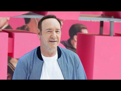 VIDEO : Kevin Space's Downfall After Sexual Abuse Allegations