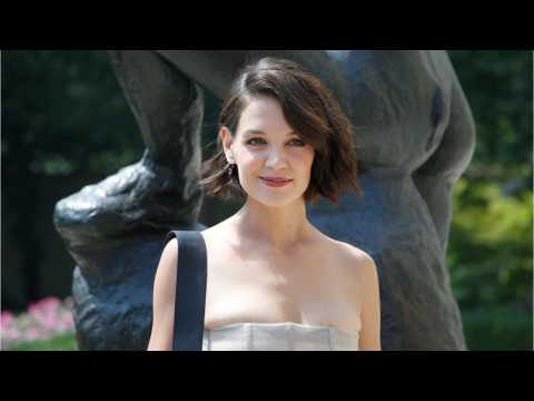 VIDEO : Are Katie Holmes And Jamie Foxx Getting Married In Paris?