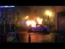 Vidéo - Marseille : une voiture de police incendiée devant le commissariat de Noailles