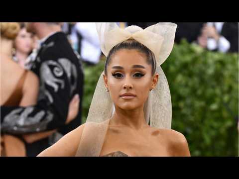 VIDEO : Ariana Grande Pens Letter About Manchester Bombing