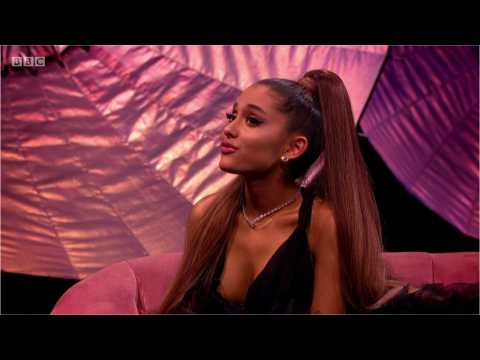 VIDEO : Ariana Grande Admits Her High Pony Gives Her Headaches