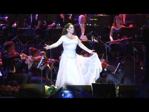 VIDEO : Isabel Pantoja y Universal Music desmienten ruptura