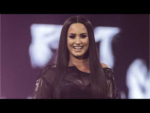 VIDEO : Demi Lovato Returns To Instagram With Voting Pic