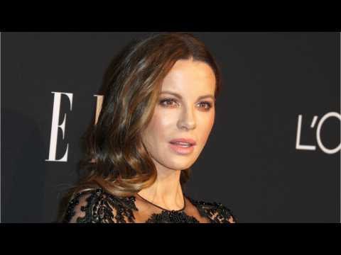 VIDEO : Kate Beckinsale Has Been Dating Comedian Jack Whitehall For Several Months