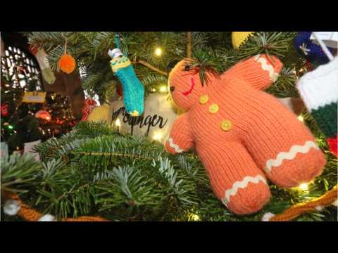 VIDEO : Best Christmas Songs To Snuggle Up To