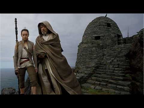 VIDEO : Rey Reportedly Going to Repair Luke's Lightsaber in Star Wars Episode IX