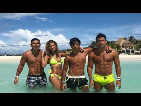 VIDEO : Mario Casas y sus hermanos disfrutan del Caribe Mexicano