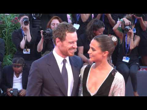 VIDEO : Michael Fassbender and Alicia Vikander reportedly move in together