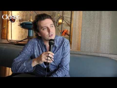 VIDEO : 3 Questions  Alex Vizorek
