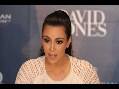 VIDEO : Kim Kardashian demuestra que no consuma drogas