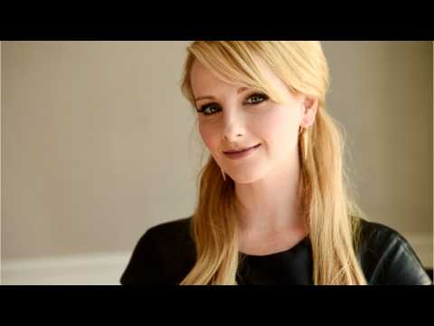VIDEO : 'Big Bang' star Melissa Rauch pregnant after miscarriage