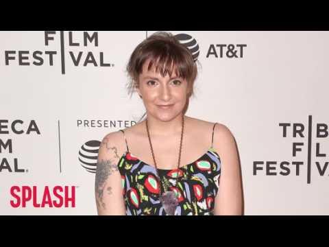 VIDEO : Lena Dunham Selling Clothes to Support Planned Parenthood