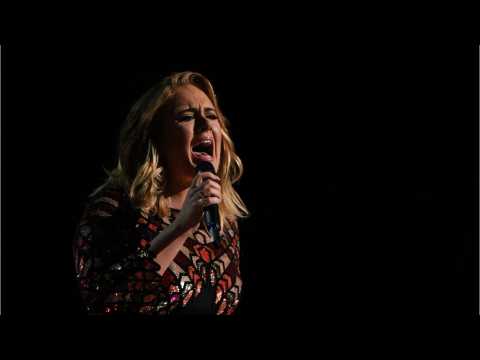 VIDEO : Adele Is Forced To Cancel Her Shows In London