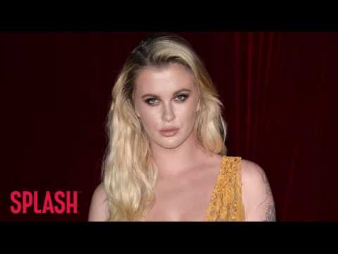 VIDEO : Ireland Baldwin Roasts Her Dad Over 'Pig' Comment on TV