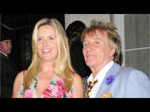 VIDEO : Rod Stewart And Penny Lancaster Renew Their Wedding Vows 10 Years Later