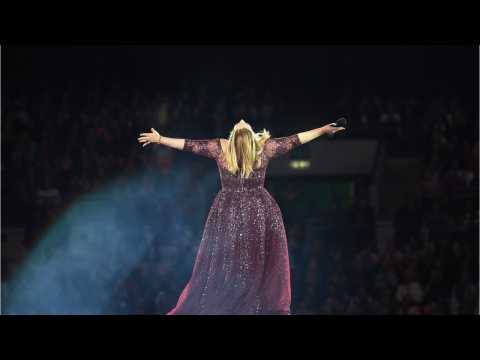 VIDEO : Adele Shares Devastation At Canceling Weekend London Shows