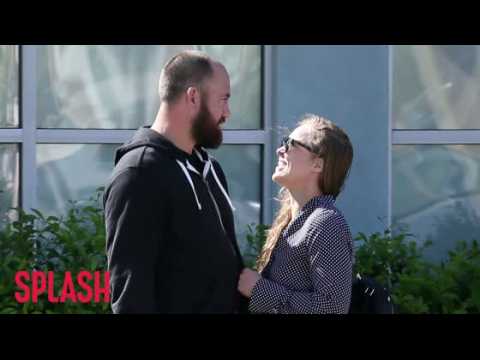 VIDEO : Ronda Rousey Details Her Wedding Plans to Travis Browne