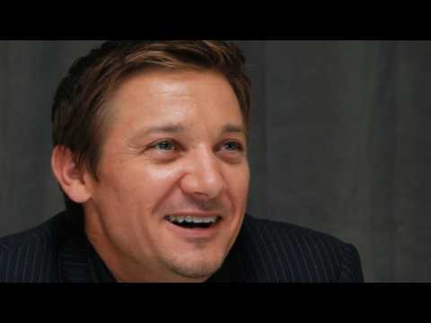 VIDEO : Stunt Mishap Leaves Jeremy Renner With Two Busted Arms
