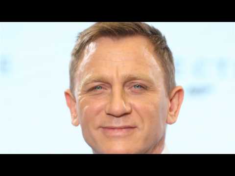 VIDEO : Daniel Craig Is Back For Bond 25