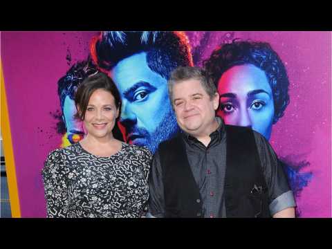 VIDEO : Patton Oswalt, Meredith Salenger Call Out Engagement Haters