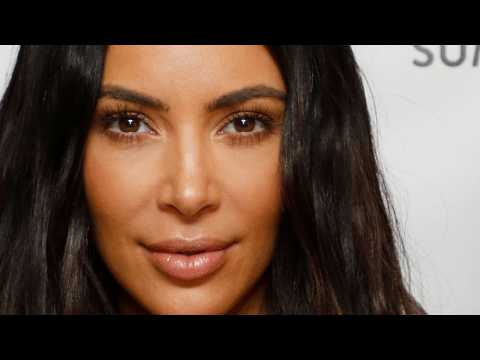 VIDEO : Kim Kardashian Loves Caitlyn Jenner Despite Strain