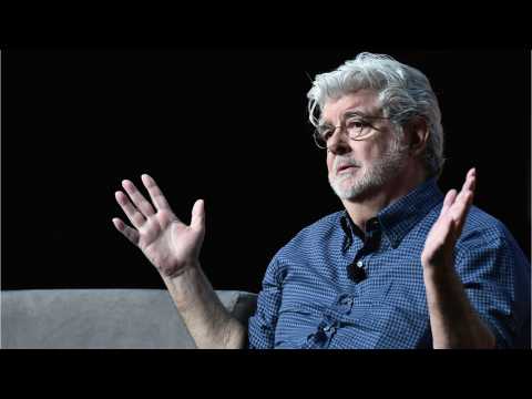 VIDEO : George Lucas Tells Autograph Seekers To 