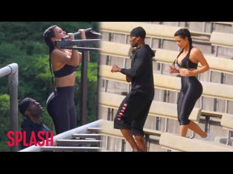 VIDEO : Kim Kardashian Does Killer Park Workout With Her Trainer