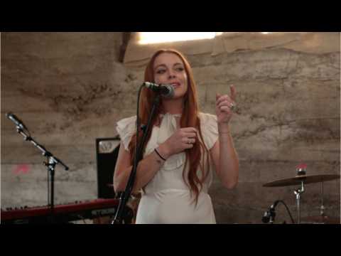 VIDEO : Lindsay Lohan Wants to Make 'Mean Girls 2'