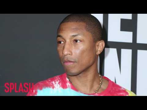 VIDEO : Pharrell Williams Admits He Doesn't Change Triplet's Diapers