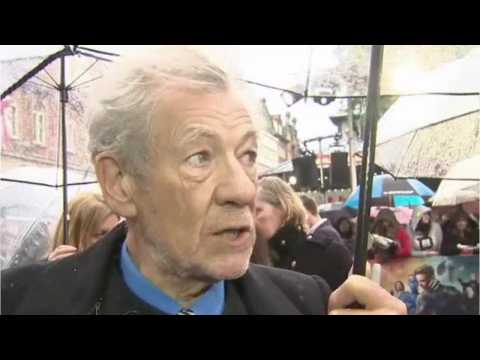 VIDEO : Ian McKellen Shares Thoughts On A Gay Superhero Movie