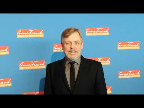 VIDEO : Hollywood to Honor 'Star Wars' Actor Mark Hamill