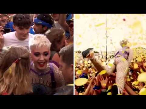 VIDEO : Katy Perry publie une vido de son slam dans le public de Glastonbury 2017