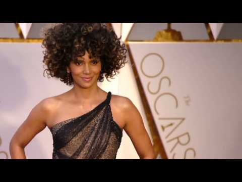 VIDEO : Halle Berry's Oscar Win Meaningless?