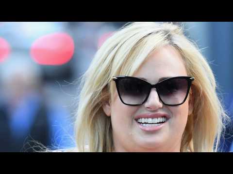 VIDEO : Rebel Wilson Reveals Struggle Behind Finding Cool Style