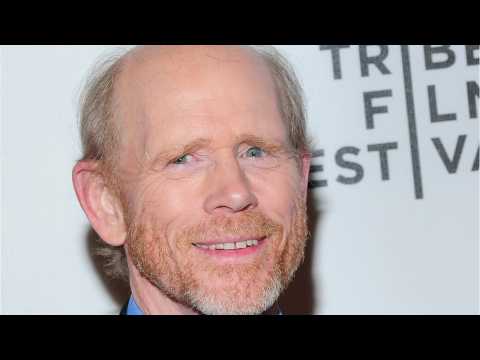 VIDEO : Fans React To Ron Howard Takeover